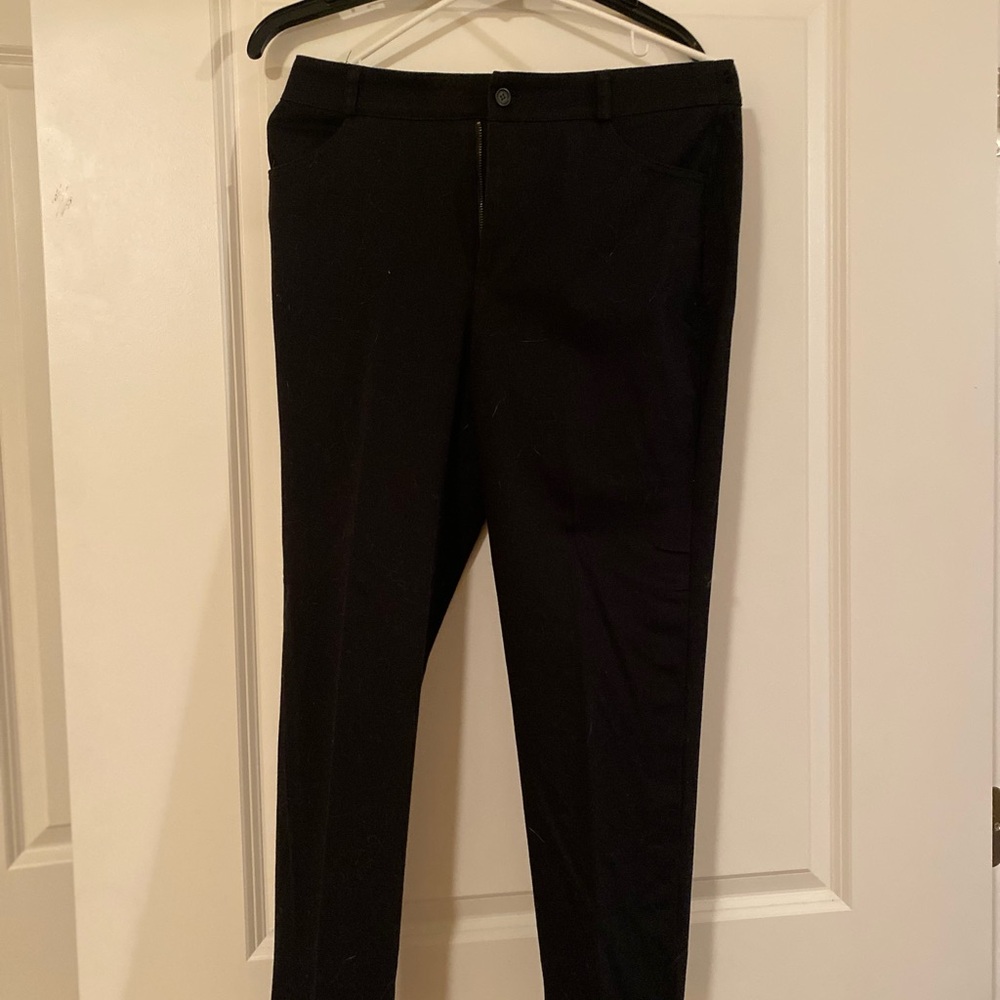 Harlow Black Pants
Low rise